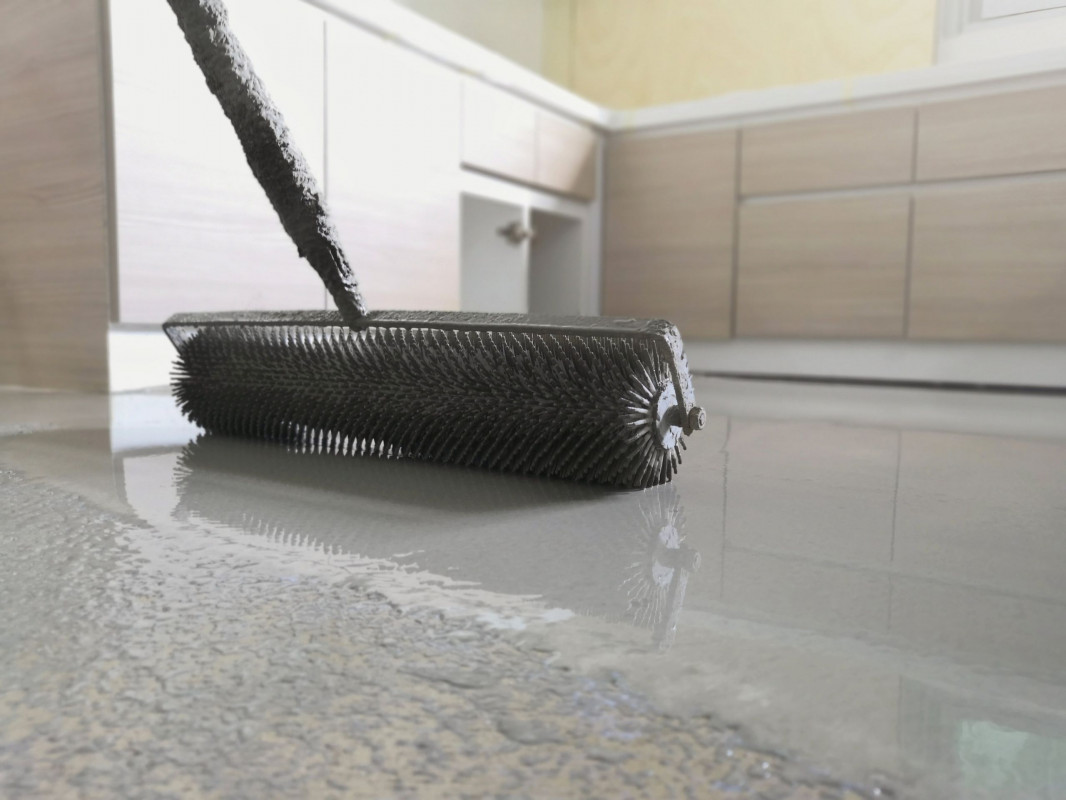 Sapa autonivelanta pentru pardoseli din linoleum si covor PVC