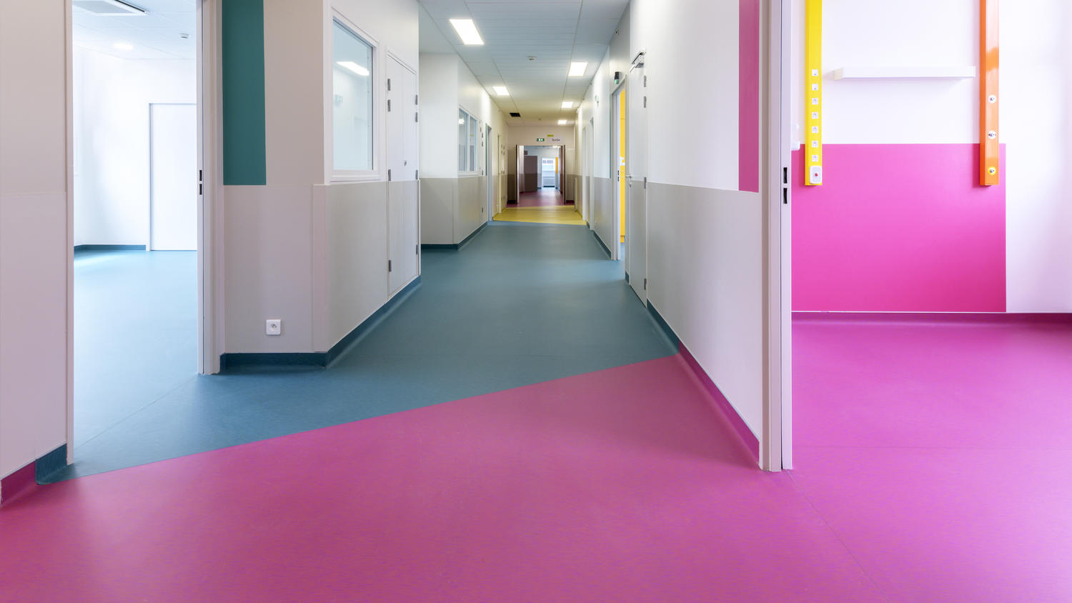 Spatii medicale sigure: pardoseli PVC Tarkett
