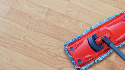De ce se înnegrește pardoseala din covor PVC și linoleum?