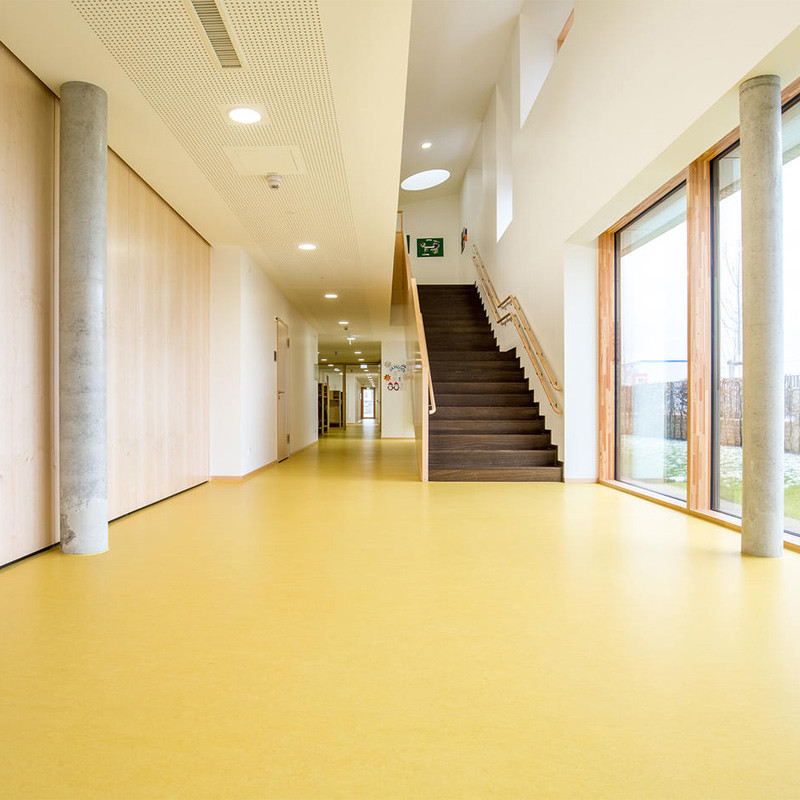 BANNER LINOLEUM