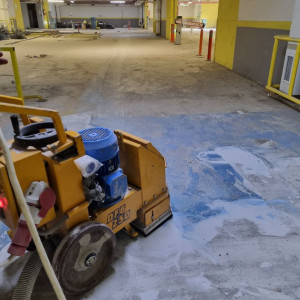  decopertare-rasina-epoxidica-parcare-spatiu-comercial 