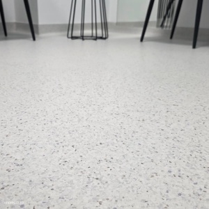 Covor PVC Tarkett iQ Eminent - White 904 Alb - Img 5