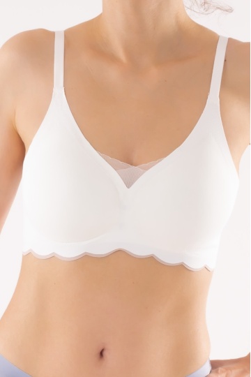 Sutien tip bustiera fara armatura, cupe buretate moi, din microfibra Nova, Alb
