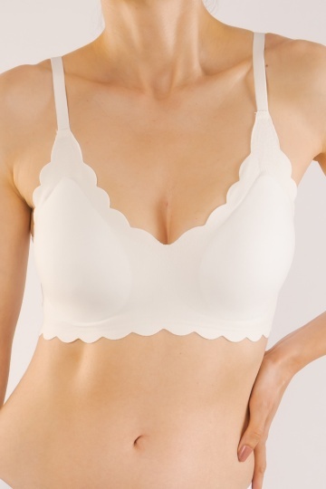 Sutien soft-touch MOIRA tip bustiera fara armatura, cupe buretate moi, din microfibra , ALB - Img 2