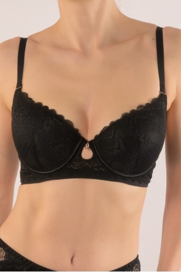 Sutien Alexa cupa moale subtire, imbracata cu dantela ,cupa B si C