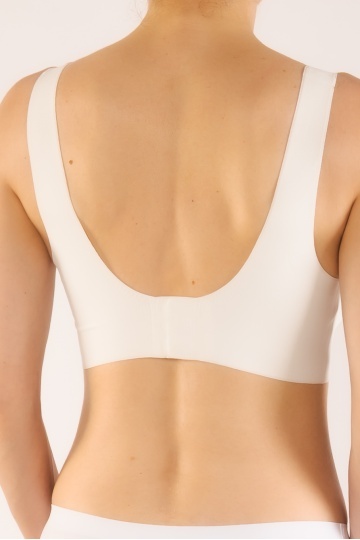 Sutien soft-touch Raisa tip bustiera cu bretea lata, fara armatura, cupe moi, din microfibra , Alb - Img 4
