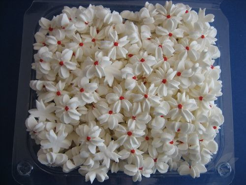 Floricele albe din zahar, 300g - Lumea