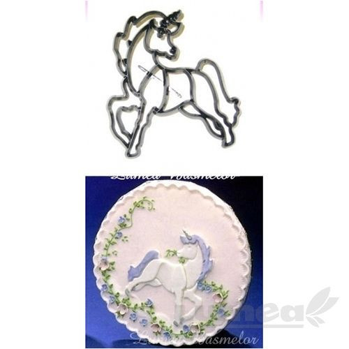<p>Adăugați un strop de magie deserturilor cu ajutorul decupatorului Unicorn de la Patchwork! Ideal pentru torturi aniversare, prăjituri tematice sau cupcakes de poveste, acest <strong>decupator</strong> vă permite să creați cu ușurință siluete de unicorn