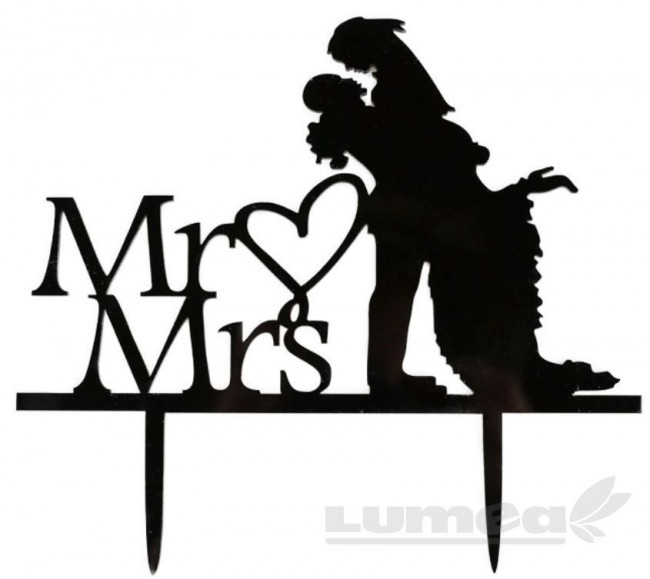 "Mr & Mrs" In Bratele lui - Wedding Cake Topper