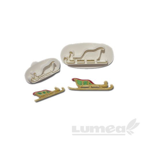 <p>Adăugați un aer jucăuș și festiv deserturilor dumneavoastră cu acest <strong>set</strong> de 2 decupatoare Săniuțe de la Lumea! Perfect pentru decorarea torturilor și prăjiturilor de iarnă sau de Crăciun, setul permite realizarea de săniuțe simpatice î