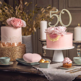 Фигурки "50 години" златна емблема - Img 3