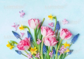 Imagine comestibila tort din Zahar Buchet de Flori cu Lalele inflorite - Lumea