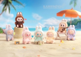 Imagine comestibila tort din Zahar Figurine Labubu la Mare - Lumea