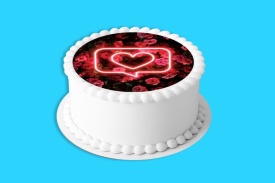 Снимка на ядлива торта от Neon Heart Sugar Cake - The World - Img 4