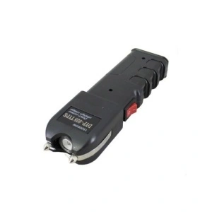 Electrosoc multifunctional autoaparare 150000 W cu lanterna incorporata