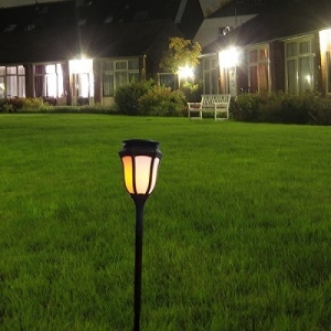 Lampa solara tip felinar bulb pe LED cu efect de flacara - Img 3