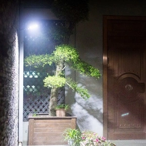 Corp de iluminat stradal cu panou solar Street Lamp, senzor miscare si 8 x LED COB - Img 3
