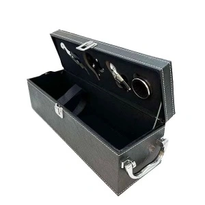 Caseta eleganta din piele ecologica pentru o sticla si 4 accesorii pentru vin - Img 2