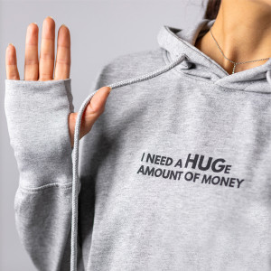 Скъсен дамски суитшърт органичен памук светло сив с лого HUGe - Img 2