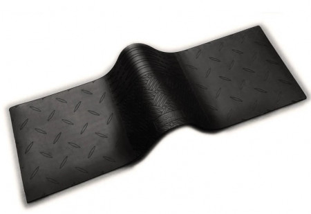 Covor trecere canal median spate negru UNIVERSAL