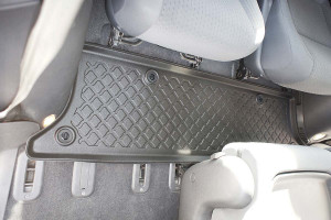 Covorase tip tavita Ford Galaxy I, caroserie Van, fabricatie 1995 - 05.2006, rand 3 - Img 2