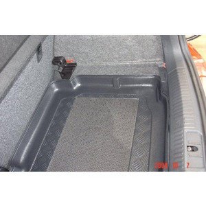 Tavita de portbagaj Volkswagen Polo V, caroserie Hatchback, fabricatie 05.2009 - 09.2017, portbagaj inferior - Img 2