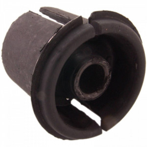 Bucșă traversă spate MITSUBISHI NIMBUS 1998-2004