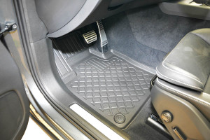 Covorase auto tip tavita Volvo XC60 fabricatie 2017 - prezent - Img 3