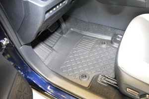 Covorase tip tavita Suzuki Across, caroserie SUV, fabricatie 07.2020 - prezent, cutie automata - Img 3