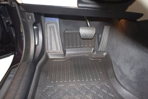 Covorase tip tavita BMW Seria 5 F10, caroserie Sedan, fabricatie 03.2010 - 2013, X-drive - Img 4