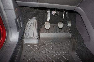 Covorase tip tavita Ford Kuga II, caroserie SUV, fabricatie 02.2013 - 03.2020 - Img 4