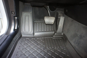 Covorase tip tavita BMW Seria 5 E60, caroserie Sedan, fabricatie 07.2003 - 02.2010 - Img 4