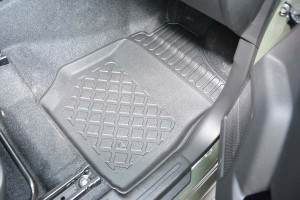 Covorase tip tavita Suzuki Jimny II, caroserie SUV, fabricatie 10.2018 - prezent - Img 8