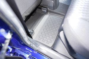 Covorase tip tavita Toyota Yaris IV, caroserie Hatchback, fabricatie 09.2020 - prezent - Img 5
