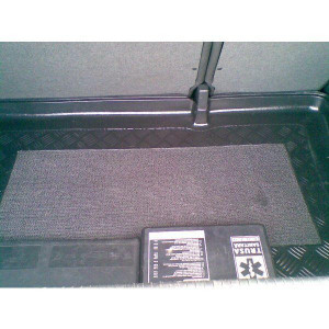Tavita de portbagaj Opel Corsa C, caroserie Hatchback, fabricatie 2001 - 2006 - Img 3