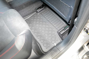 Covorase tip tavita Mercedes Clasa A W177, caroserie Sedan, fabricatie 09.2018 - prezent - Img 7