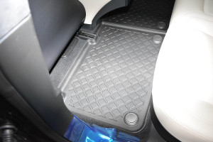 Covorase tip tavita Tesla Model S, caroserie Coupe, fabricatie 04.2015 - prezent - Img 3