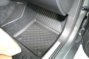 Covorase tip tavita Volvo S60 III, caroserie Sedan, fabricatie 10.2018 - prezent - Img 4