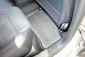 Covorase tip tavita Mercedes CLA II, caroserie Combi, fabricatie 09.2019 - prezent - Img 8