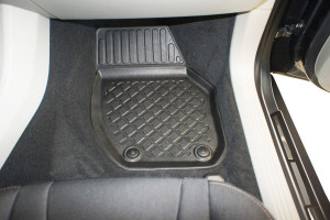 Covorase tip tavita Volvo V40 II, caroserie Hatchback, fabricatie 07.2012 - prezent - Img 5