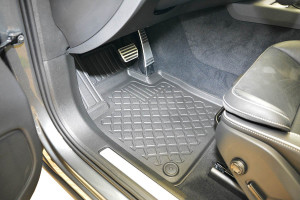 Covorase tip tavita Volvo XC60 II, caroserie SUV, fabricatie 07.2017 - prezent - Img 3