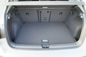 Tavita de portbagaj Volkswagen Golf 8, caroserie Hatchback, fabricatie 12.2019 - prezent, portbagaj superior - Img 5