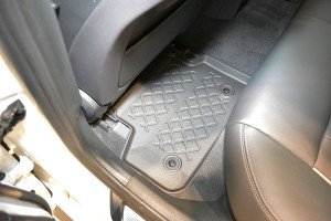 Covorase tip tavita BMW Seria 5 G30, caroserie Sedan, fabricatie 02.2017 - prezent - Img 6