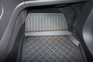 Covorase tip tavita Ford Kuga II, caroserie SUV, fabricatie 02.2013 - 03.2020 - Img 6