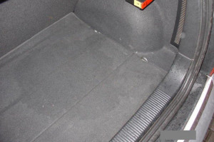 Tavita de portbagaj Audi A2 8Z, caroserie Hatchback, fabricatie 1999 - 2005, portbagaj superior, cu roata rezerva - Img 2
