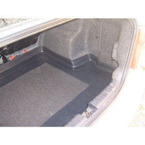Tavita de portbagaj Chevrolet Aveo T200, caroserie Sedan, fabricatie 2002 - 2005