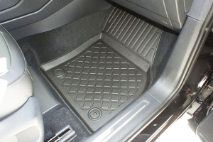 Covorase tip tavita Volkswagen Touran II, caroserie Van, fabricatie 09.2015 - prezent - Img 5