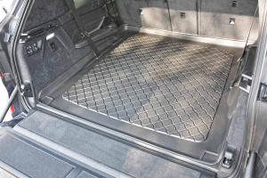 Tavita de portbagaj BMW X7 G07, caroserie SUV, fabricatie 03.2019 - prezent - Img 5