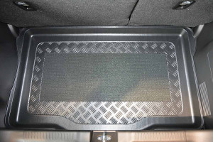 Tavita de portbagaj Suzuki Swift Hybrid, caroserie Hatchback, fabricatie 07.2020 - prezent, facelift, 4x2 - Img 4