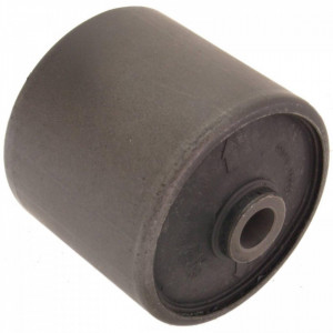 Bucșă, tija de remorcare superioară spate NISSAN ELGRAND 1995-2010